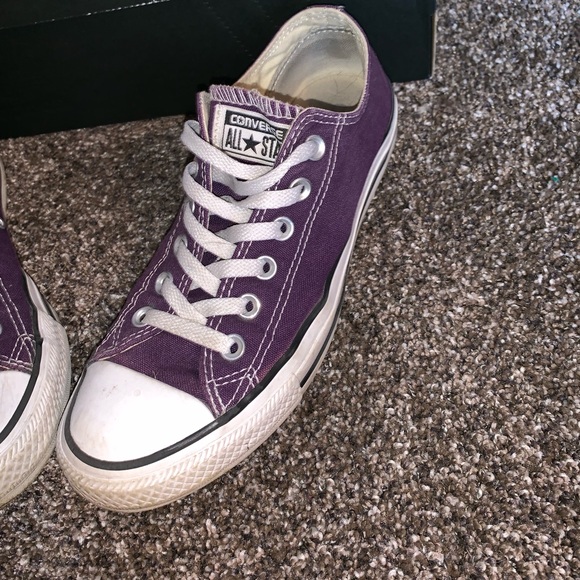 Purple converse - Picture 2 of 6